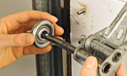 roller-repair-for-garage-doors-in-newnan-ga